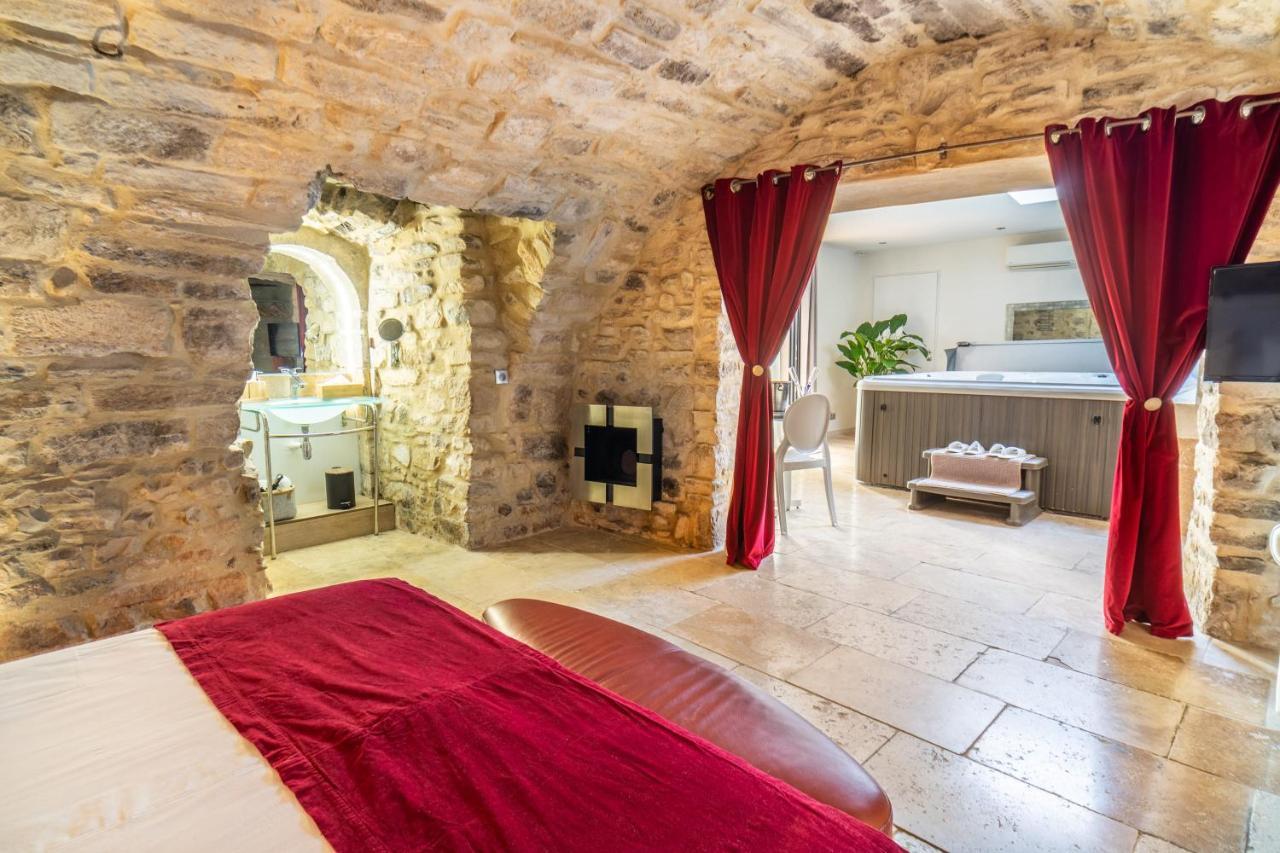 Chambre D'Hote Romantique Avec Spa Privatif Domaine Les Nuits Envoutees - Vezenobres Eksteriør billede