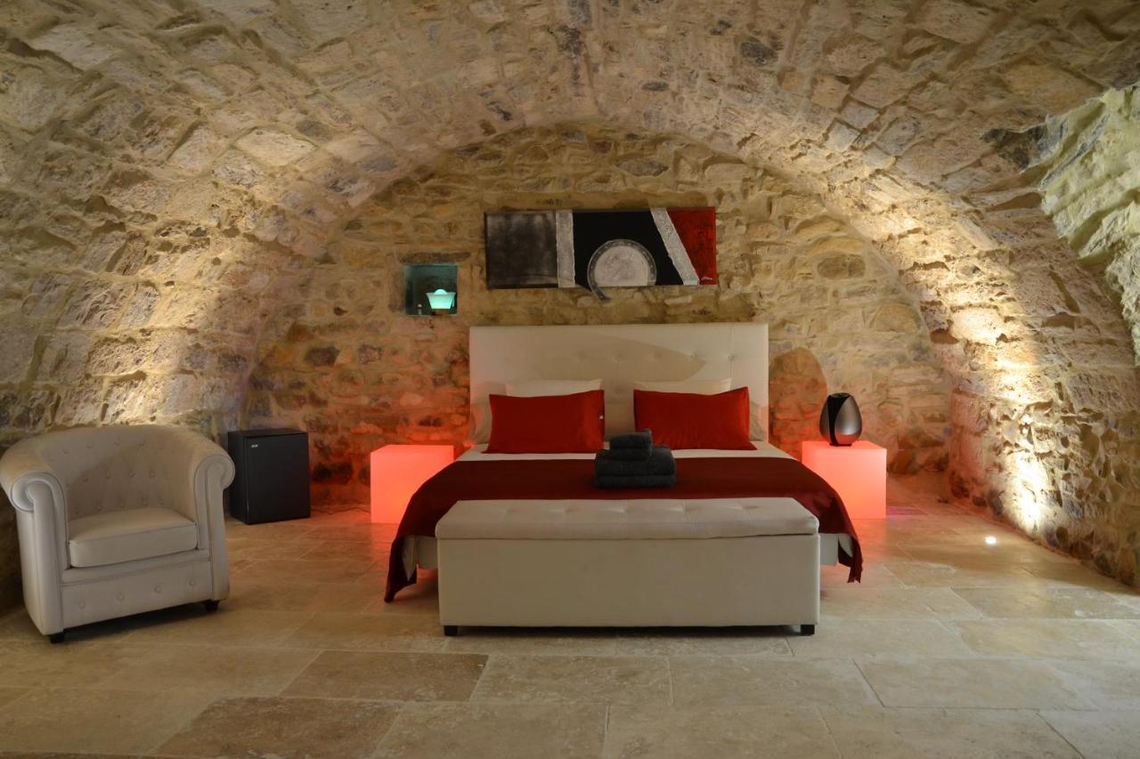 Chambre D'Hote Romantique Avec Spa Privatif Domaine Les Nuits Envoutees - Vezenobres Eksteriør billede